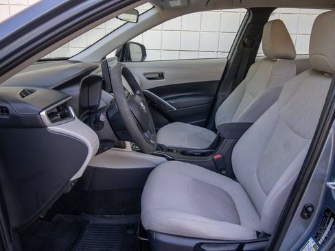 Used 2022 Toyota Corolla Cross L FWD image 13