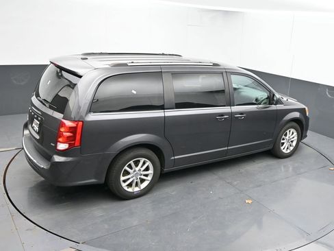 Used 2018 Dodge Grand Caravan SXT FWD image 12