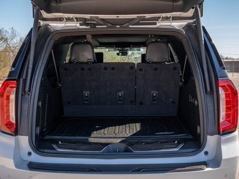 Used 2023 GMC Yukon XL Denali Ultimate w/ LPO, Floor Liner Package image 27