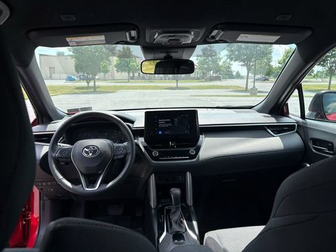 Used 2024 Toyota Corolla Cross AWD Hybrid image 34