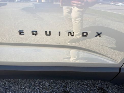 New 2026 Chevrolet Equinox RS w/ Convenience Package III FWD image 12