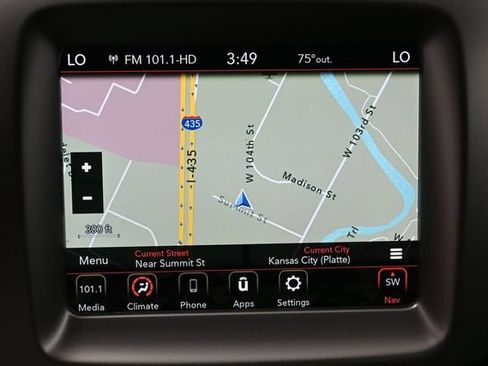 Used 2018 Jeep Compass Latitude w/ Popular Equipment Group FWD image 22