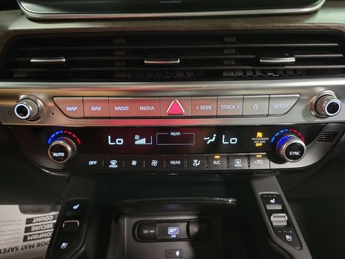 Used 2021 Kia Telluride EX w/ Towing Package FWD image 21