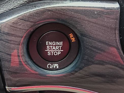 Used 2020 Jeep Grand Cherokee Overland image 13