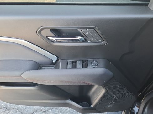 Used 2025 Chevrolet Colorado Z71 w/ Z71 Convenience Package 2 image 14