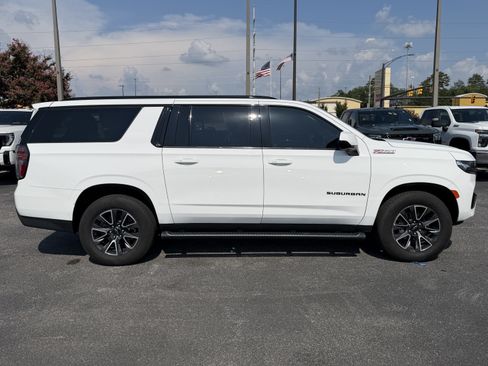 Used 2021 Chevrolet Suburban Z71 w/ Rear Media and Nav Package AWD/4WD image 11