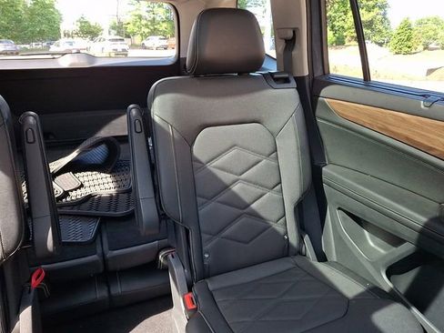 Certified 2024 Volkswagen Atlas SE w/ Panoramic Sunroof Package AWD/4WD image 20