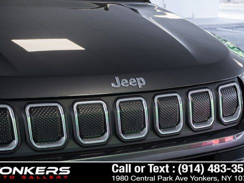 Used 2022 Jeep Compass Latitude AWD/4WD image 41