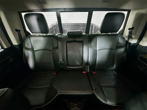 Used 2024 RAM 2500 Laramie image 13