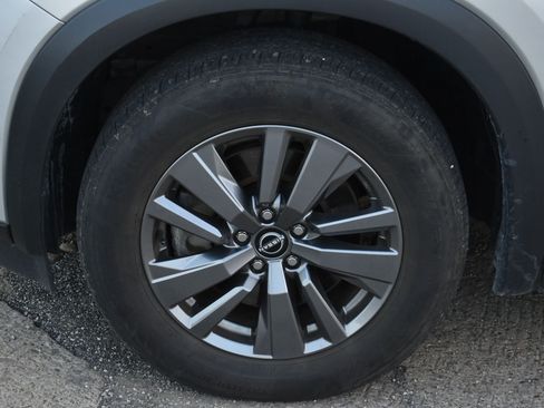 Used 2025 Nissan Pathfinder SV AWD/4WD image 11