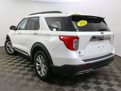 Used 2023 Ford Explorer XLT w/ Equipment Group 202A AWD/4WD image 7