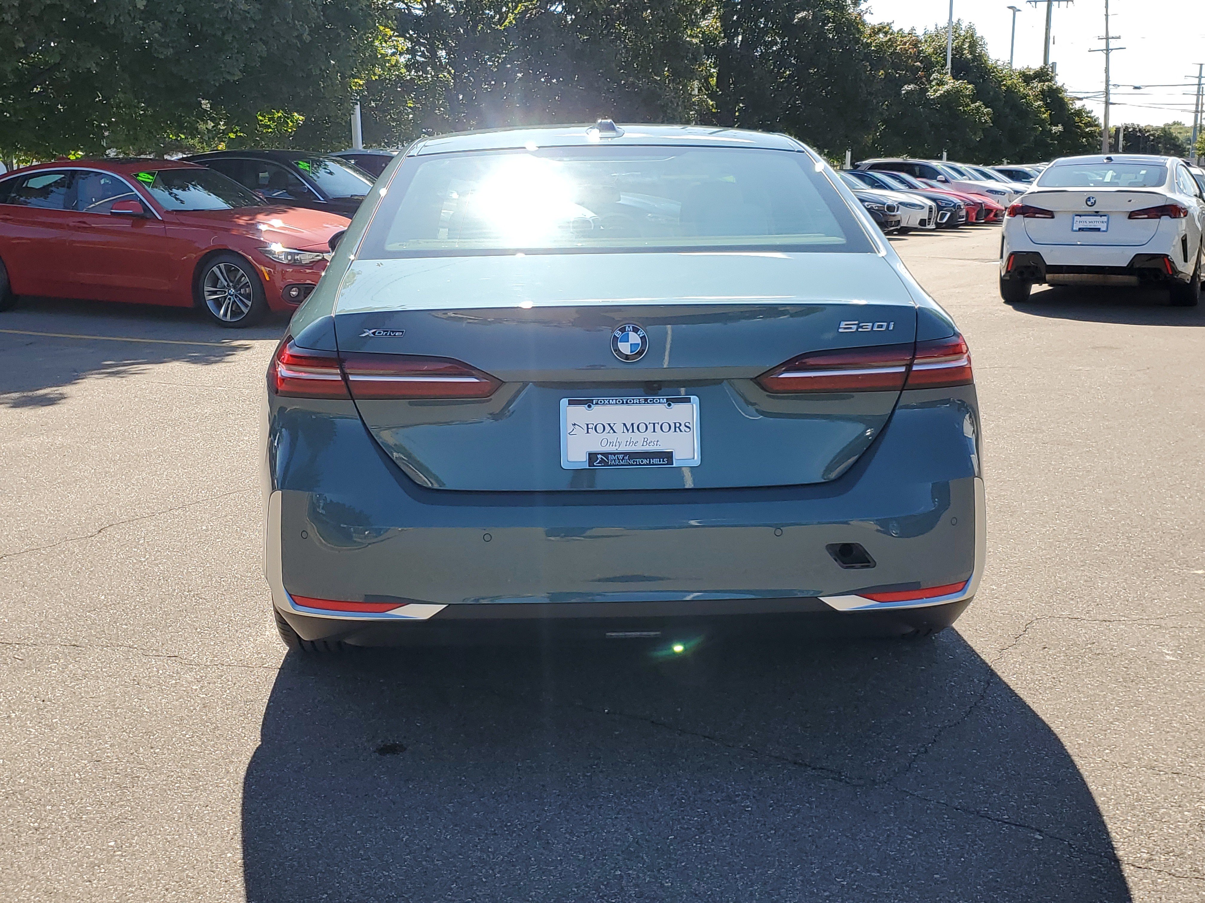 Certified 2024 BMW 530i xDrive w/ Premium Package AWD/4WD image 4