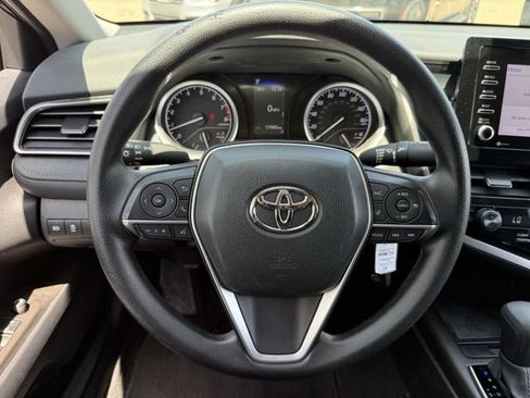 Used 2022 Toyota Camry LE FWD image 12