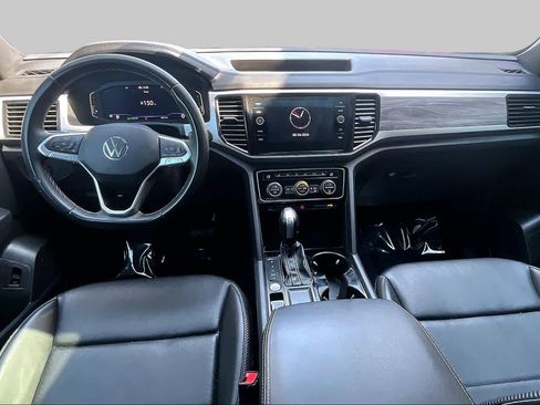 Certified 2023 Volkswagen Atlas Cross Sport SE w/ Panoramic Sunroof Package FWD image 16
