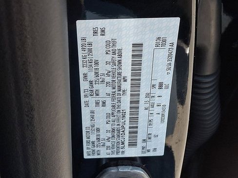 Certified 2023 Lincoln Corsair AWD image 28