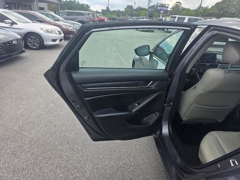 Used 2019 Honda Accord LX image 8
