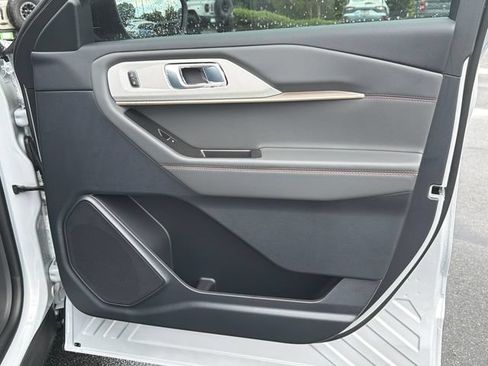 New 2026 Ford Explorer Active RWD image 16