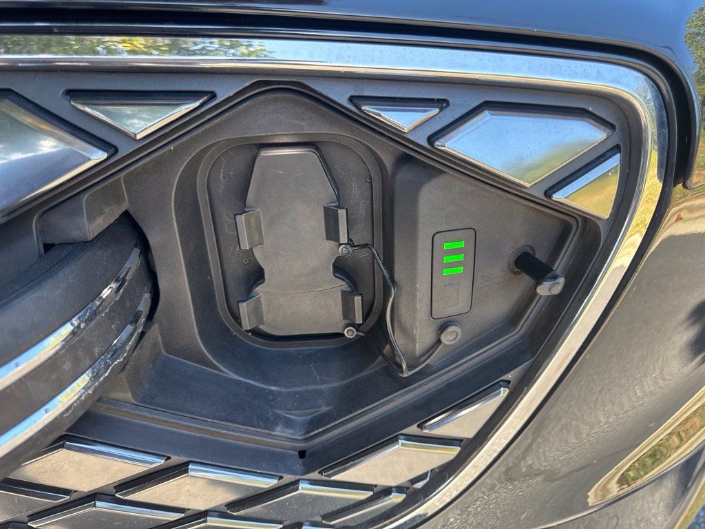 Used 2023 Genesis Electrified GV70 AWD/4WD image 32
