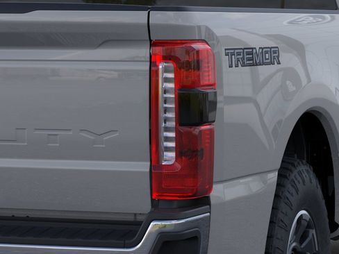 New 2026 Ford F350 Lariat w/ Tremor Off-Road Package AWD/4WD image 21