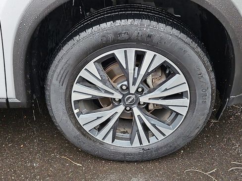 Certified 2023 Nissan Rogue SV image 8