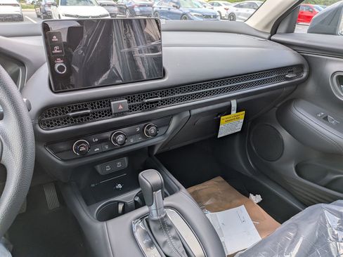 New 2026 Honda HR-V LX image 20