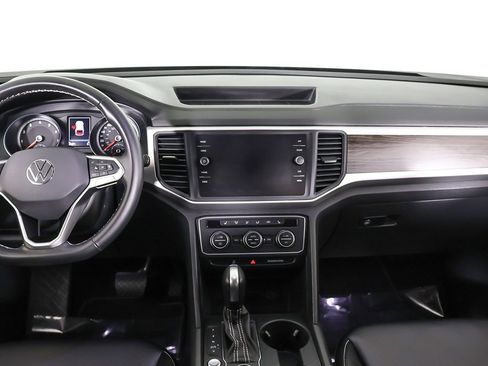 Used 2021 Volkswagen Atlas SE image 34