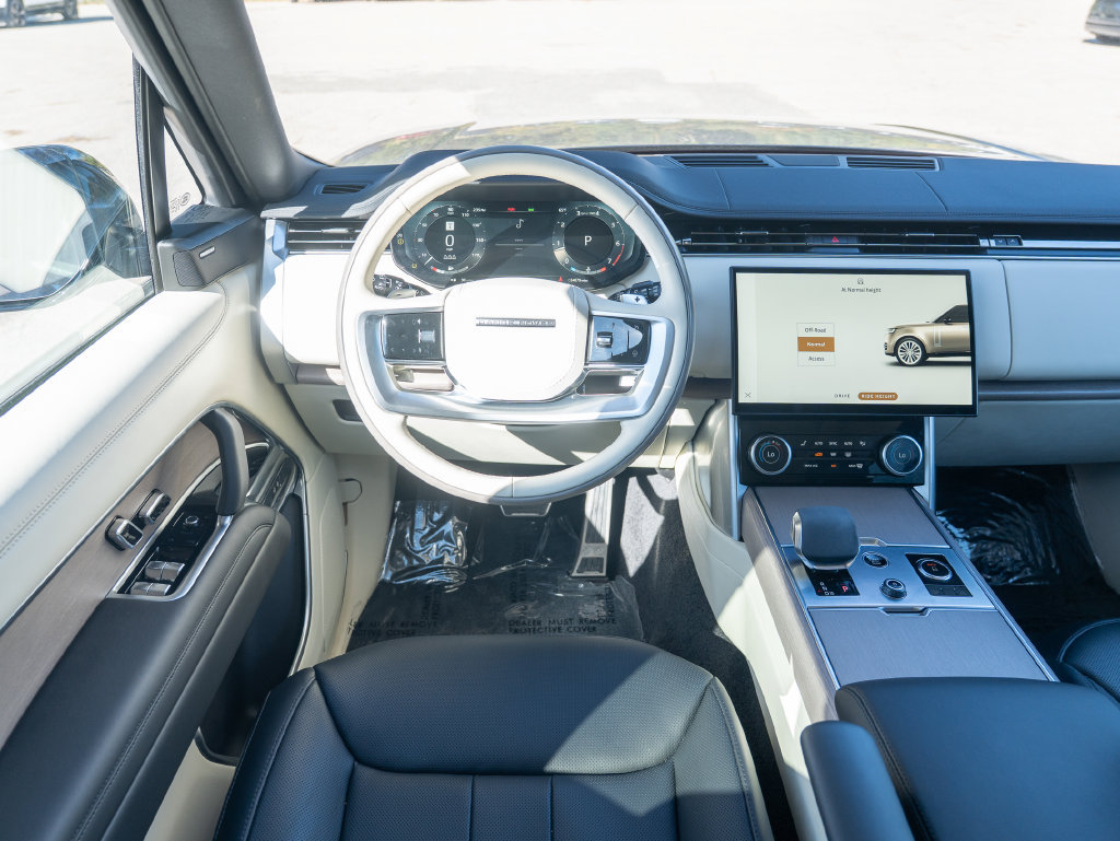 Used 2023 Land Rover Range Rover SE AWD/4WD image 13