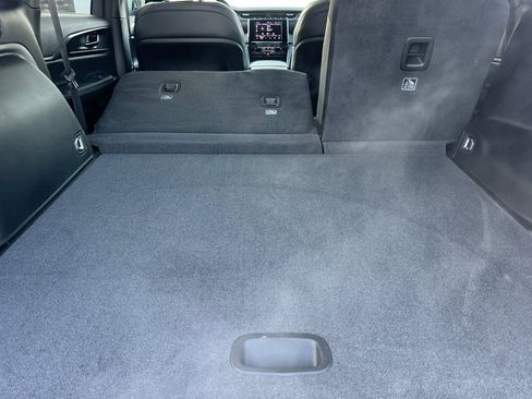 New 2025 Jeep Grand Cherokee Altitude image 13