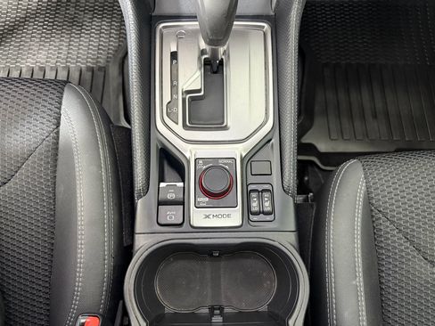 Used 2024 Subaru Forester Premium image 26