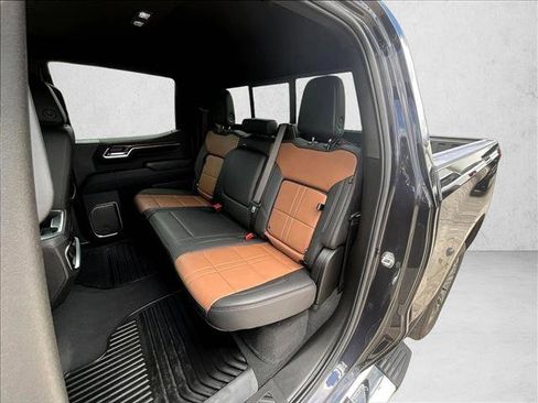 Used 2024 Chevrolet Silverado 1500 High Country RWD image 27