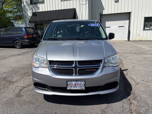 Used 2014 Dodge Grand Caravan American Value Package FWD image 6