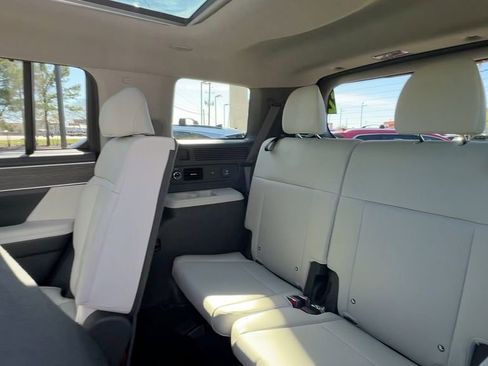 Certified 2024 Hyundai Santa Fe Limited image 38