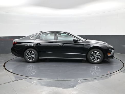 New 2026 Hyundai Sonata Blue FWD image 4