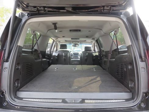 Used 2016 Chevrolet Suburban LTZ AWD/4WD image 28
