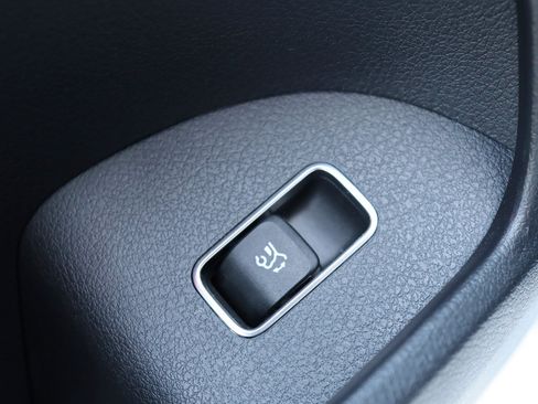 Used 2022 Mercedes-Benz GLE 350 4MATIC image 31