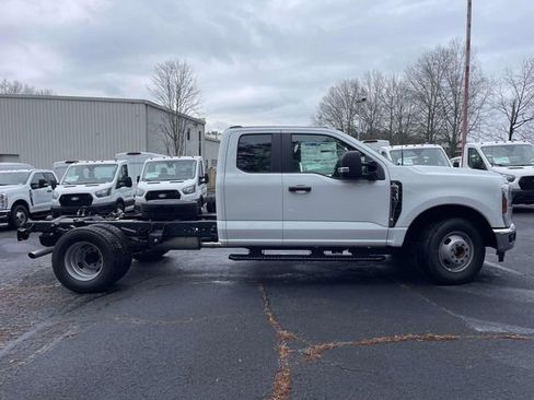 New 2026 Ford F350 XL w/ XL Chrome Package image 2
