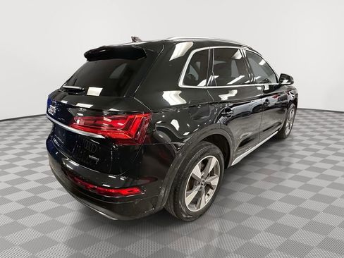 Used 2023 Audi Q5 2.0T Premium w/ Convenience Package image 3