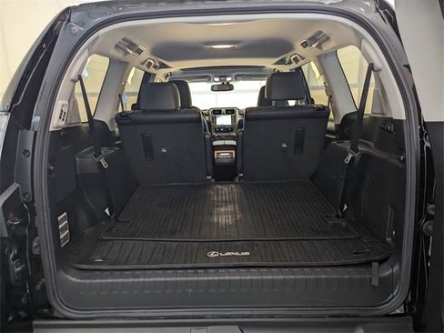 Used 2017 Lexus GX 460 Luxury image 13