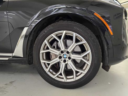 Used 2025 BMW X7 xDrive40i AWD/4WD image 9