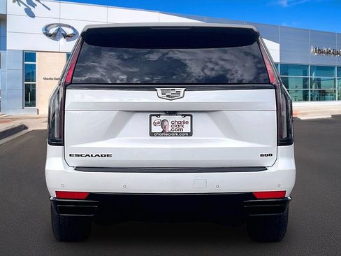 Used 2024 Cadillac Escalade Sport Platinum w/ LPO, ONYX Package AWD/4WD image 4