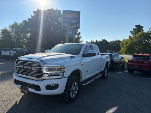 Used 2022 RAM 2500 Laramie AWD/4WD image 2