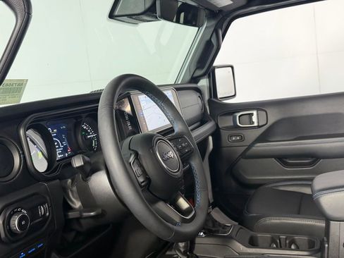 Used 2024 Jeep Wrangler Unlimited Rubicon 4xe AWD/4WD image 24
