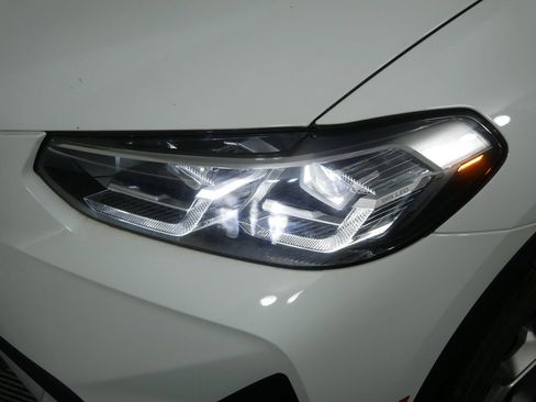 Used 2024 BMW X3 xDrive30i w/ Premium Essential Package AWD/4WD image 9