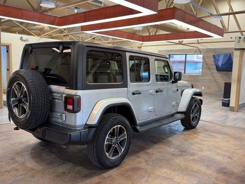 Used 2023 Jeep Wrangler Unlimited Sahara image 4