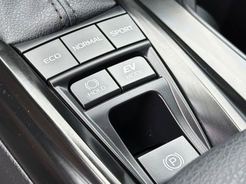 Used 2026 Toyota Camry SE w/ Convenience Package FWD image 26