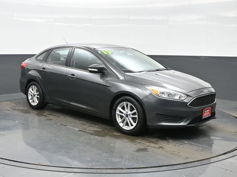 Used 2015 Ford Focus SE image 8