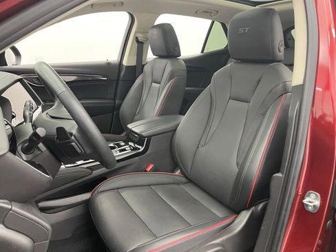 Used 2023 Buick Envision Essence w/ Sport Touring Package FWD image 19