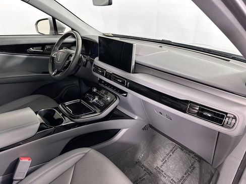 Used 2022 Lincoln Nautilus Reserve image 37