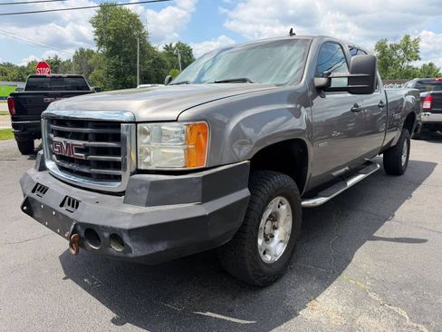 Used 2008 GMC Sierra 3500 SLE w/ Convenience Package AWD/4WD image 12