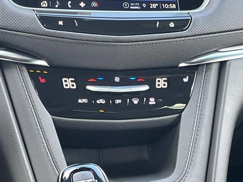New 2026 Cadillac XT5 Luxury image 17